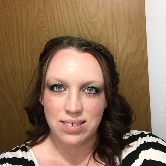 Meet your Posher, Cindy - Picture 1 of 1